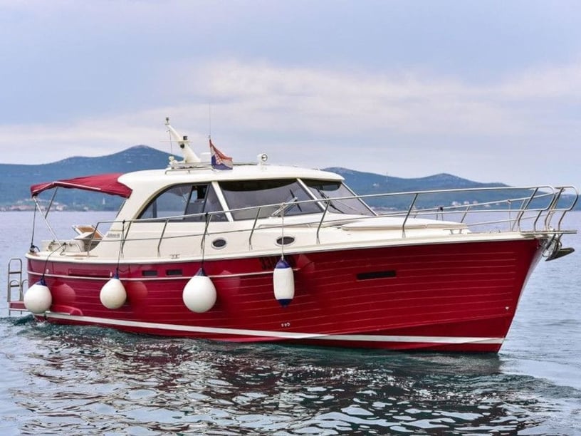 Zadar Motorboat 3 cabin 7 berths 7 guests 13.5 m Listing Number: #7725