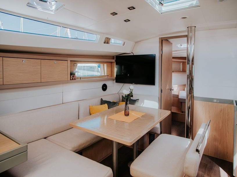 Spalato Barca a vela cabina 4  cuccette 10  10  ospiti 14.6 m Numero dell'inserzione: #7742 3