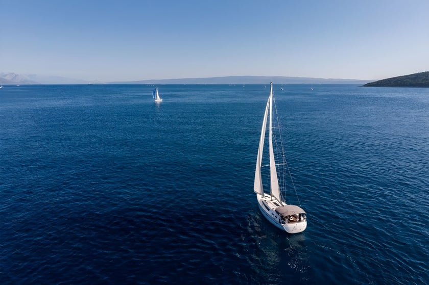 Split Voilier Cabine 5  Couchettes 12  Invités 12  14.99 m Numéro de l'annonce: #7745 5