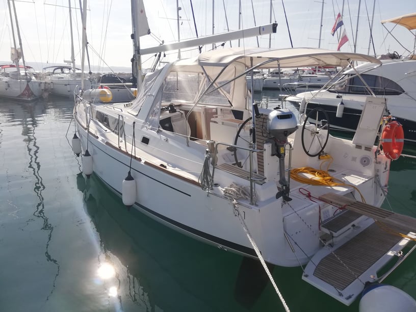 Split Yelkenli 3 kabin Konaklama 8 kişi Seyir 8 kişi 10.45 m İlan No: #7759 5