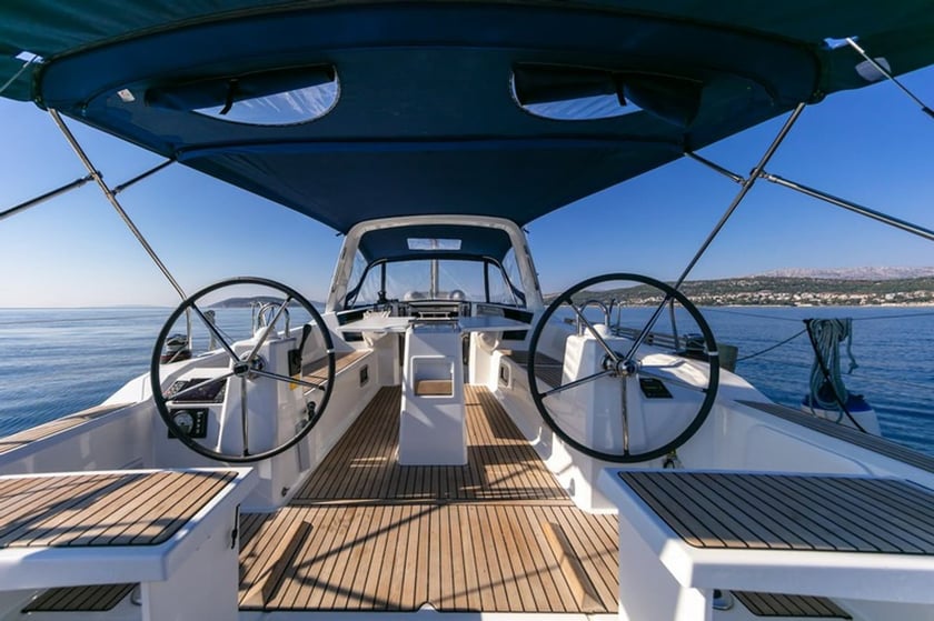 Split Velero Cabina 3  8  literas 8  invitados 11.5 m Número de anuncio: #7761 5