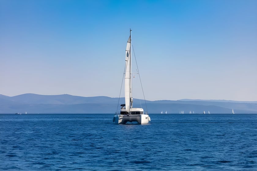 Kaštel Gomilica Catamaran Cabine 6  12  slaapplaatsen 12  gasten 11.74 m Lijstnummer: #7768 5