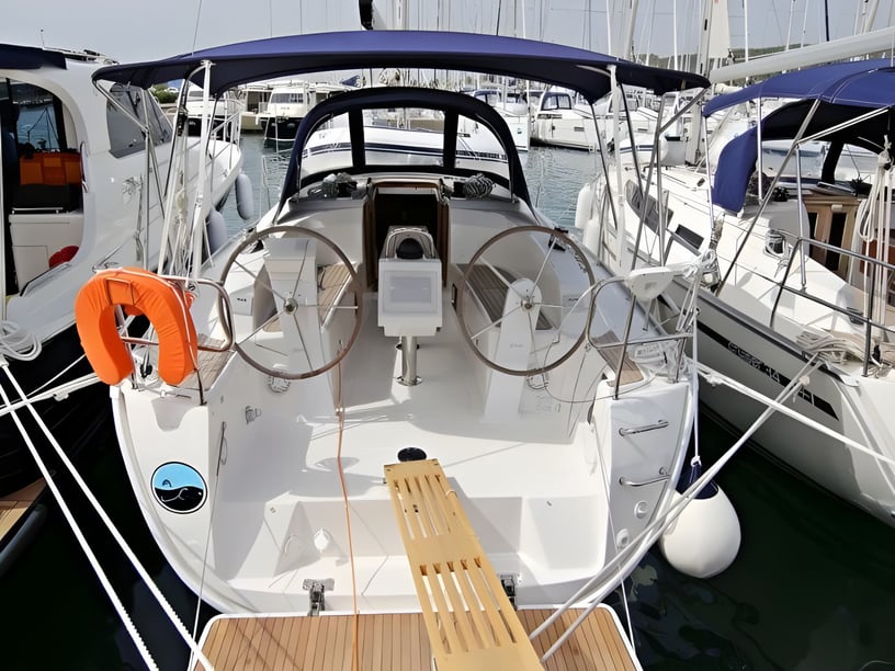 Sukošan Sailboat 3 cabin 7 berths 7 guests 9.99 m Listing Number: #7786 3