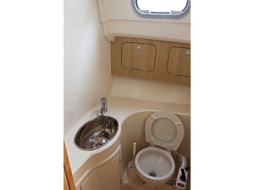 Sukošan Motorboat 3 cabin 7 berths 7 guests 10.8 m Listing Number: #7787 3