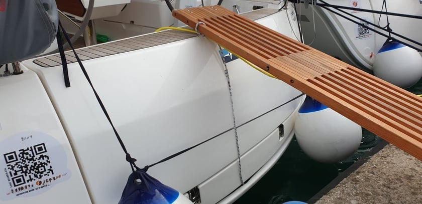 Zadar Segelboot 2 Kabine 6 Liegeplätze 6 Gäste 9.99 m Nummer des Inserats: #7908