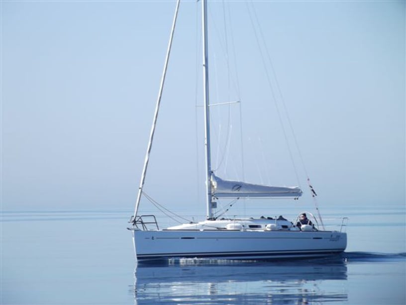 Jezera Sailboat 2 cabin 6 berths 8 guests 10.85 m Listing Number: #7921 3