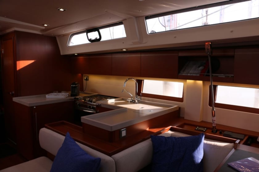 Jezera Sailboat 4 cabin 11 berths 11 guests 15.94 m Listing Number: #7922 5