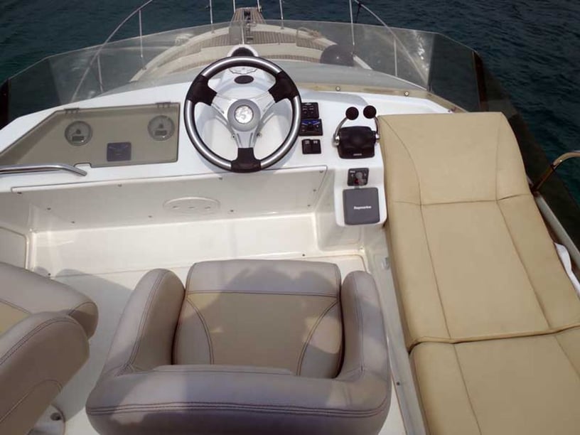 Rogoznica Motorboat 2 cabin 6 berths 6 guests 10.8 m Listing Number: #799 5