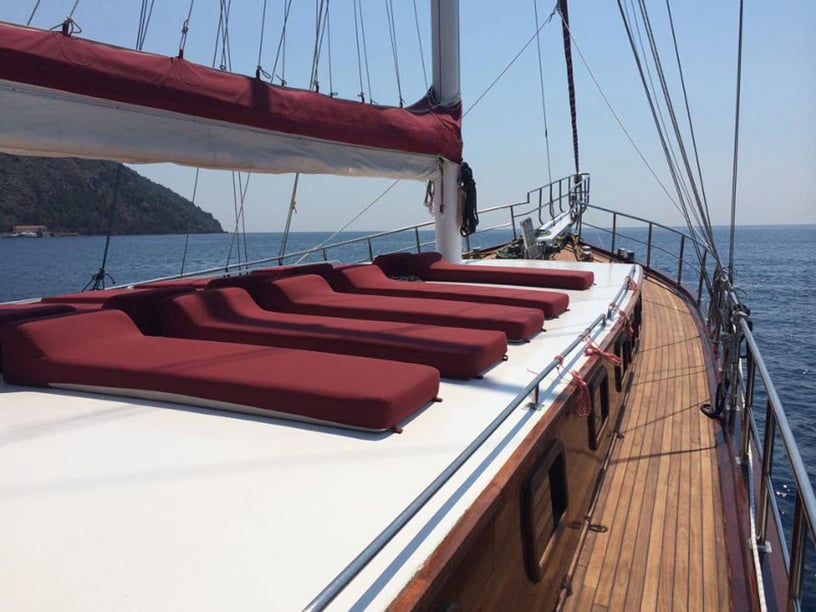 Lipari Gulet 5 cabin 10 berths 10 guests 24 m Listing Number: #8032 3