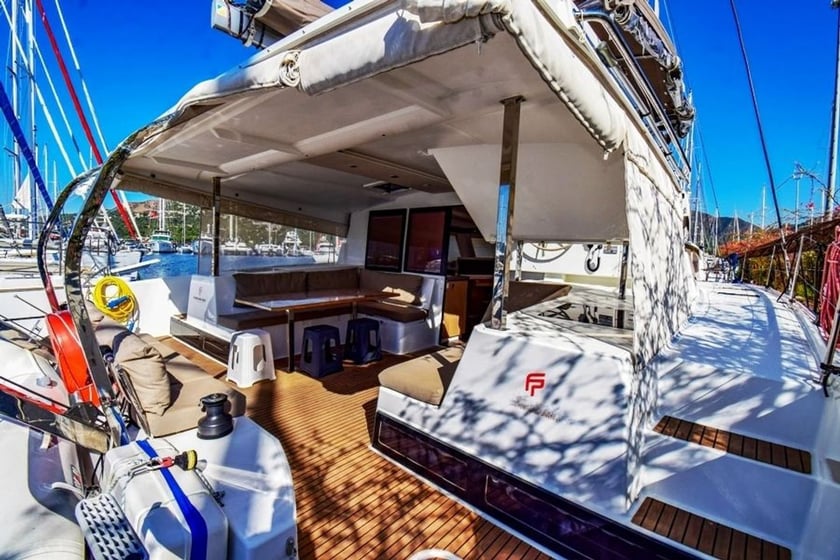 Marmaris Catamaran Cabine 3  8  slaapplaatsen 8  gasten 11.73 m Lijstnummer: #8166 5