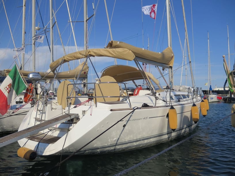 Fezzano di Portovenere / La Spezia Segelboot 4 Kabine 10 Liegeplätze 10 Gäste 13.75 m Nummer des Inserats: #824 4