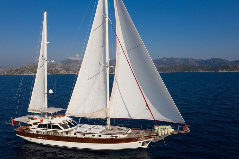 Gocek Gulet 4 cabin 8 berths 8 guests 26.11 m Listing Number: #8247 4