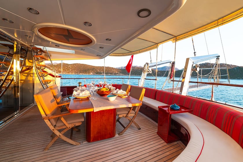 Gocek Gulet 4 cabin 8 berths 8 guests 26.11 m Listing Number: #8247 5