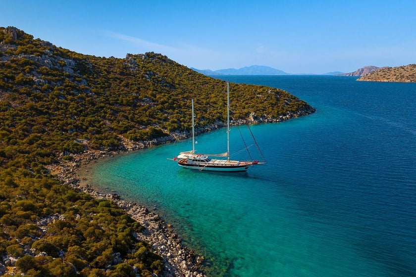 Gocek Gulet 4 cabin 8 berths 8 guests 26.11 m Listing Number: #8247 2