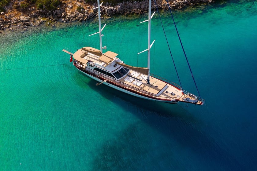 Gocek Gulet 4 cabin 8 berths 8 guests 31.32 m Listing Number: #8251 5