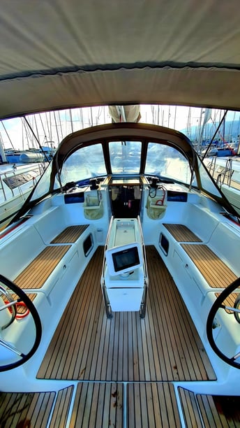 Corfu Sailboat 4 cabin 10 berths 10 guests 13.76 m Listing Number: #850 3