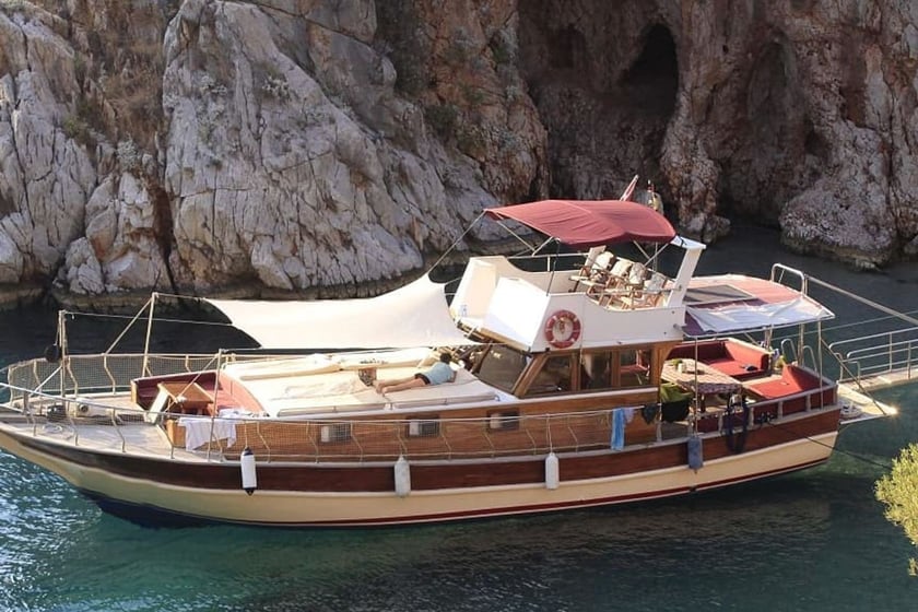 Fethiye Gulet 3 kabin Konaklama 6 kişi Seyir 12 kişi 16 m İlan No: #8678 5