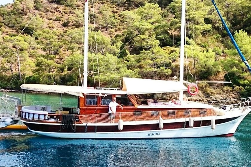 Fethiye Gulet 3 cabin 4 berths 4 guests 15 m Listing Number: #8747 3