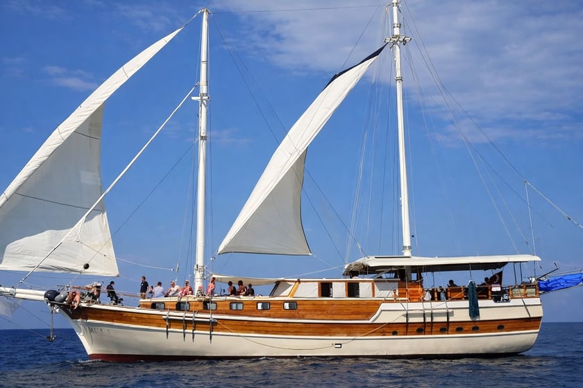 Kemer Gulet 6 kabin Konaklama 12 kişi Seyir 12 kişi 24 m İlan No: #8905