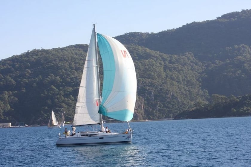 Marmaris Zeilboot Cabine 2  6  slaapplaatsen 6  gasten 10.69 m Lijstnummer: #8968