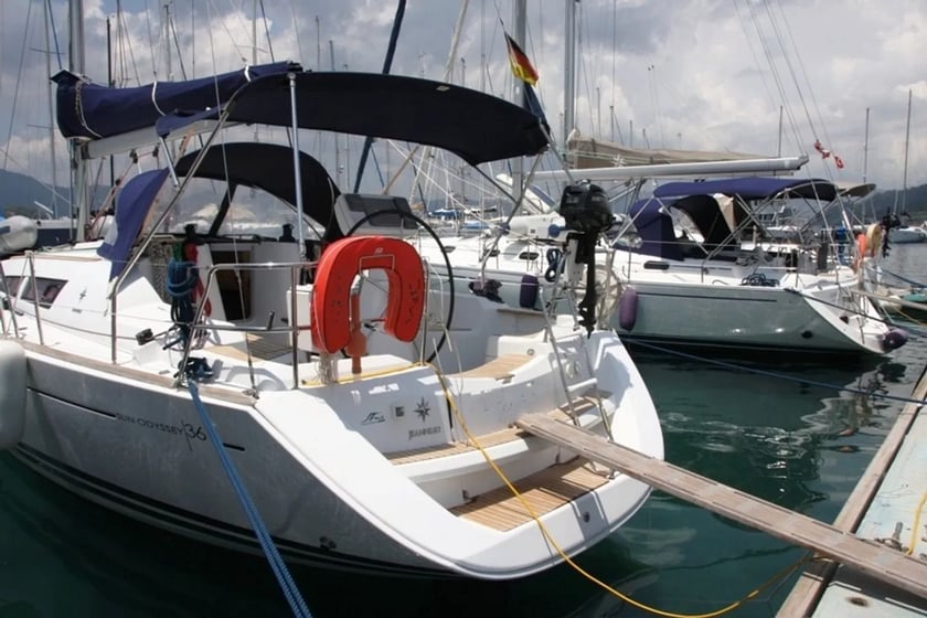 Marmaris Velero Cabina 2  6  literas 6  invitados 10.69 m Número de anuncio: #8968 2