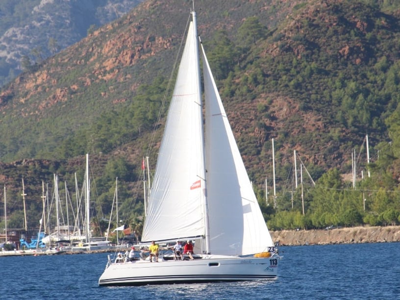 Marmaris Voilier Cabine 2  Couchettes 6  Invités 6  10.69 m Numéro de l'annonce: #8968 2