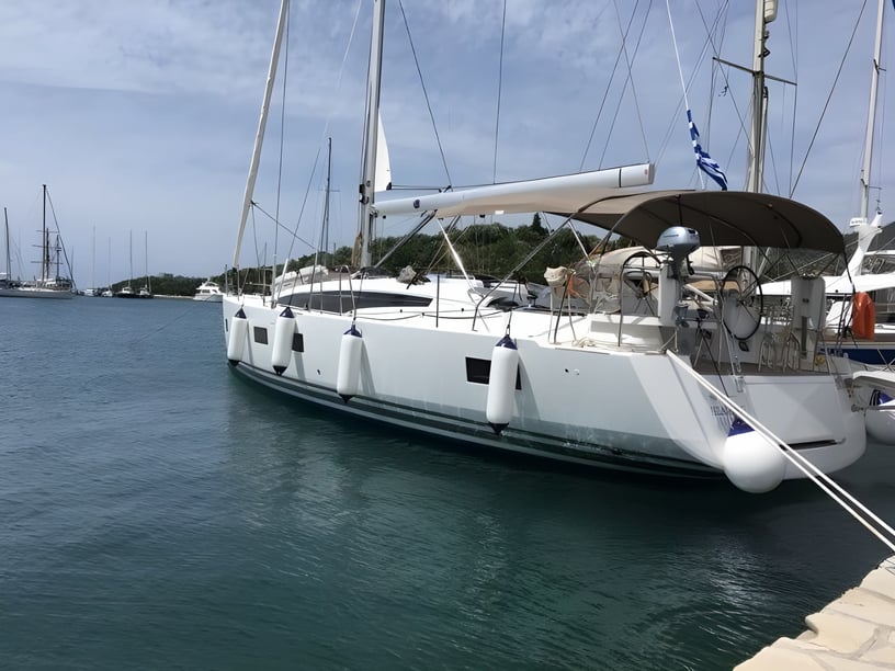 Corfu Sailboat 6 cabin 12 berths 12 guests 16.16 m Listing Number: #900 3