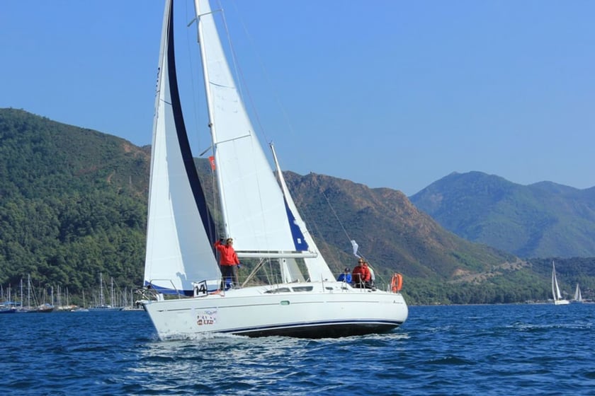 Marmaris Zeilboot Cabine 3  8  slaapplaatsen 8  gasten 11.9 m Lijstnummer: #9024