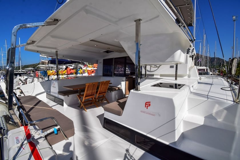 Marmaris Catamaran 4 cabin 10 berths 10 guests 11.73 m Listing Number: #9123 5