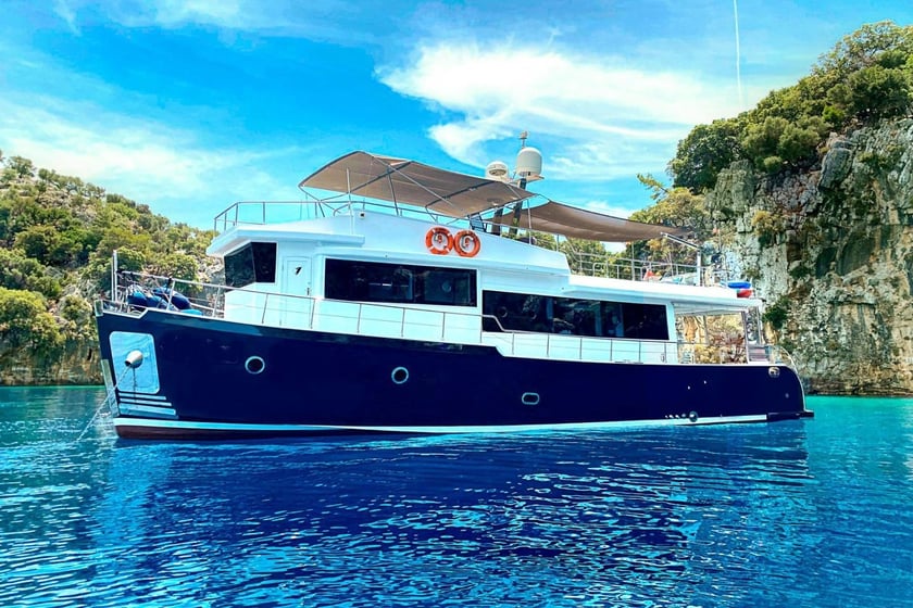Fethiye Gulet Cabine 3  Couchettes 7  Invités 7  20 m Numéro de l'annonce: #9180 2