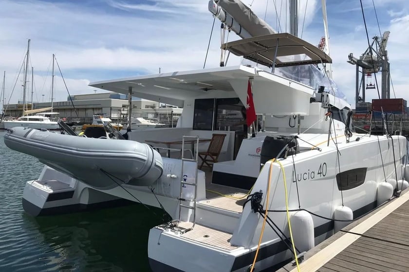 Gocek Catamaran Cabine 4  Couchettes 8  Invités 10  11.73 m Numéro de l'annonce: #9210 3