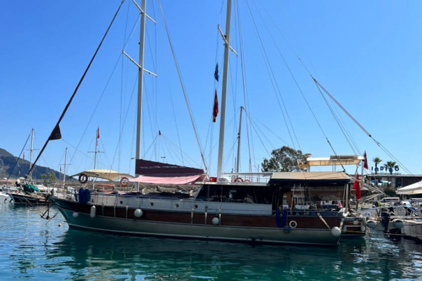 Kas Gulet   12  gasten 20 m Lijstnummer: #9239 3