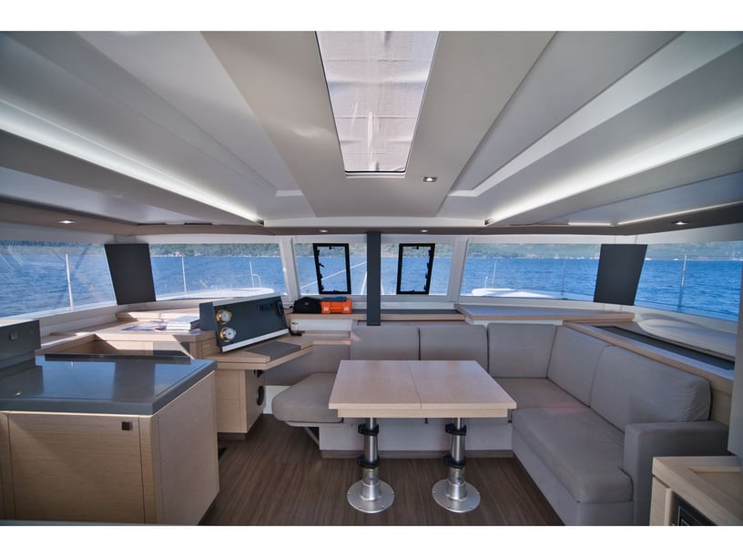 Marmaris Catamaran Cabine 5  Couchettes 10  Invités 10  12.58 m Numéro de l'annonce: #9263 4