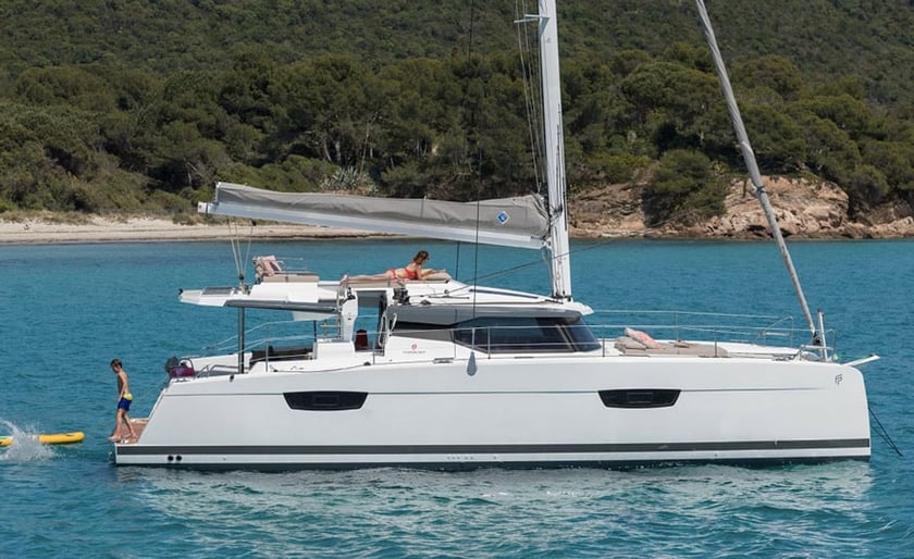 Marmaris Catamaran 5 cabin 10 berths 12 guests 13.94 m Listing Number: #9264 4