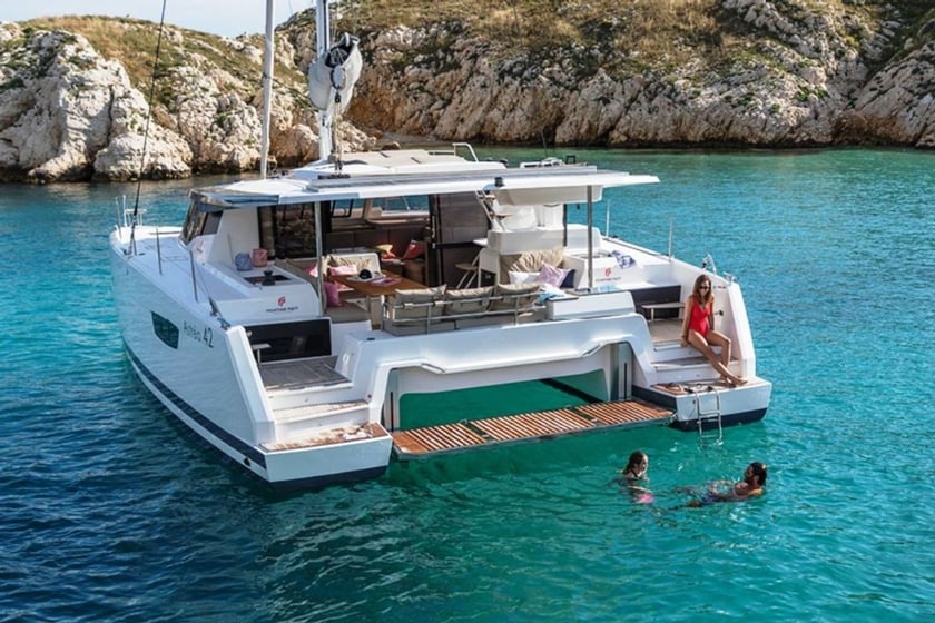 Marmaris Catamaran 4 cabin 8 berths 9 guests 12.58 m Listing Number: #9282