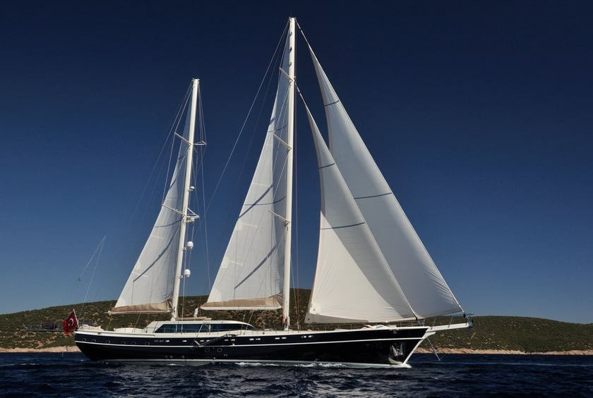 Bodrum Gulet 6 kabin Konaklama 12 kişi Seyir 12 kişi 36 m İlan No: #9299 2