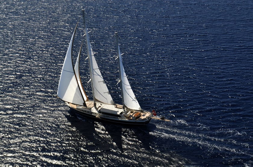 Bodrum Gulet 6 kabin Konaklama 12 kişi Seyir 12 kişi 36 m İlan No: #9299 3