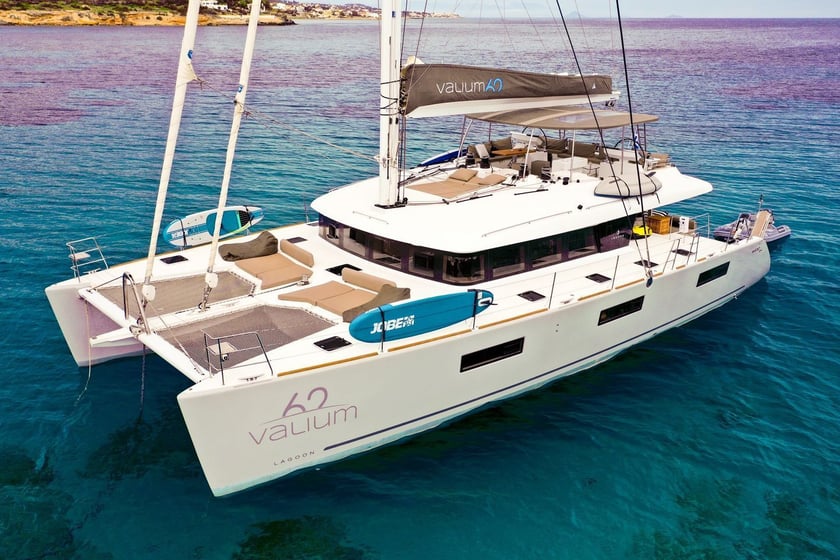 Athens Catamaran 5 cabin 10 berths 10 guests 18.9 m Listing Number: #935