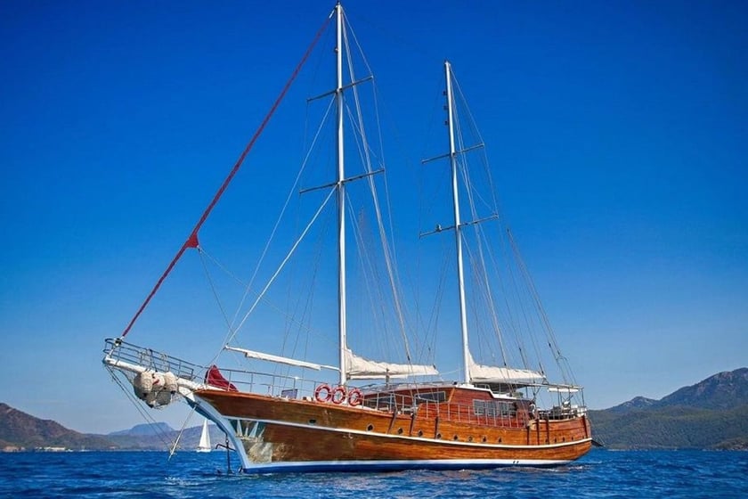 Marmaris Gulet 7 cabin 14 berths 14 guests 30 m Listing Number: #9394