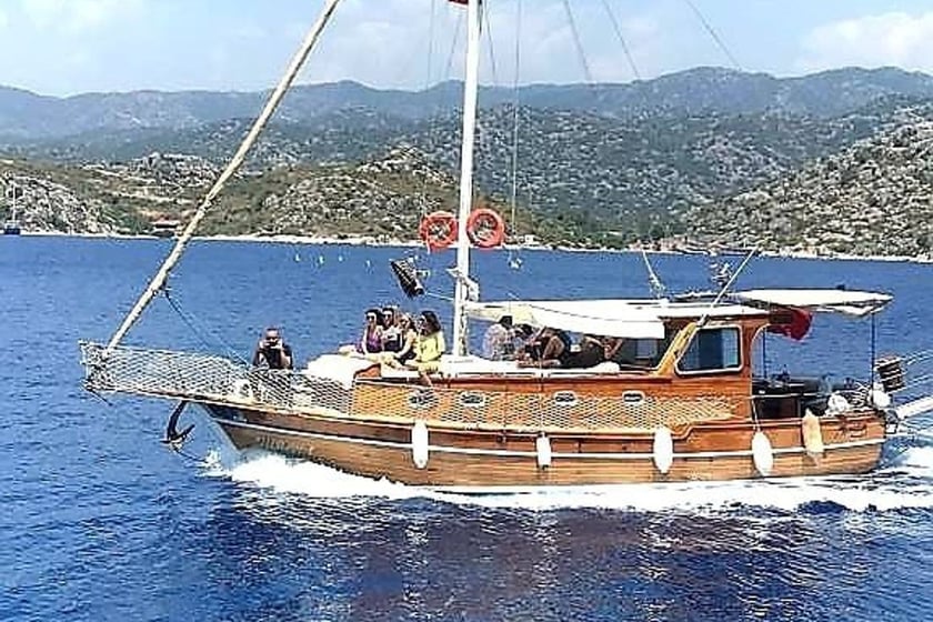 Demre Gulet 2 cabin 4 berths 8 guests 12 m Listing Number: #9396 3