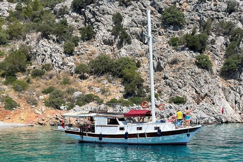Datca Gulet 3 Kabine 6 Liegeplätze 6 Gäste 15 m Nummer des Inserats: #9440