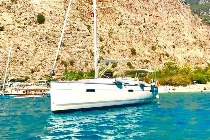 Fethiye Sailboat 3 cabin 6 berths 7 guests 12.35 m Listing Number: #9469