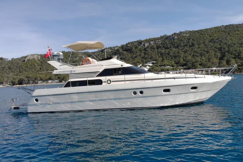 Kemer Yate a motor   4  invitados 15 m Número de anuncio: #9532 2