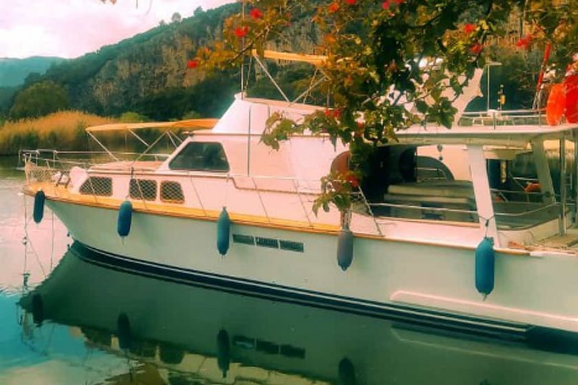 Gocek Gulet Cabine 2  Couchettes 3  Invités 3  14 m Numéro de l'annonce: #9545 2