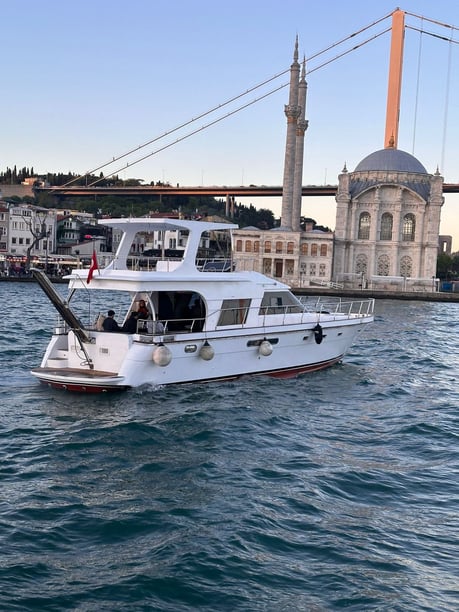 Eminonu Motoryacht 1 Kabine  16 Gäste 18 m Nummer des Inserats: #9553