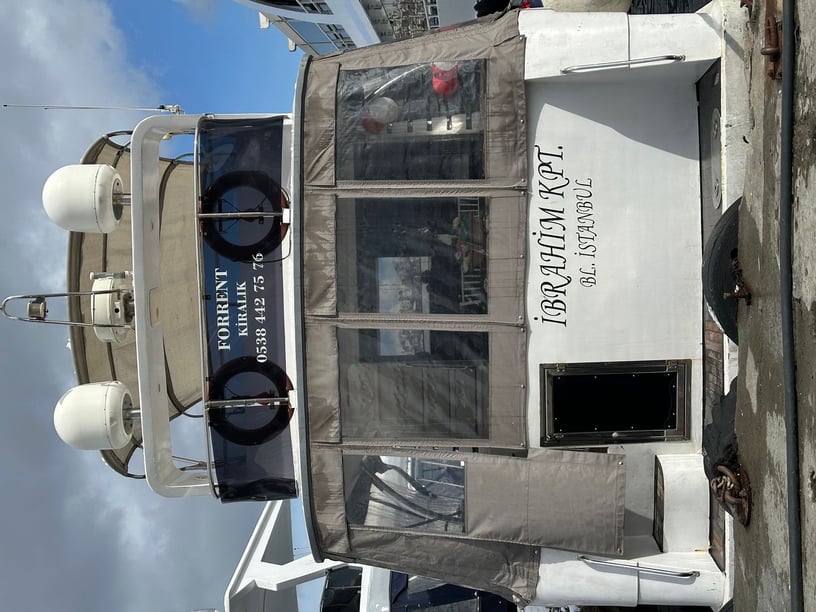 Halic Yate a motor Cabina 2   12  invitados 15 m Número de anuncio: #9576 3