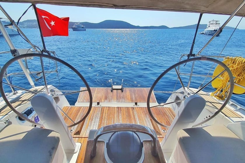 Bodrum Yelkenli 3 kabin Konaklama 6 kişi Seyir 6 kişi 12 m İlan No: #9589 4