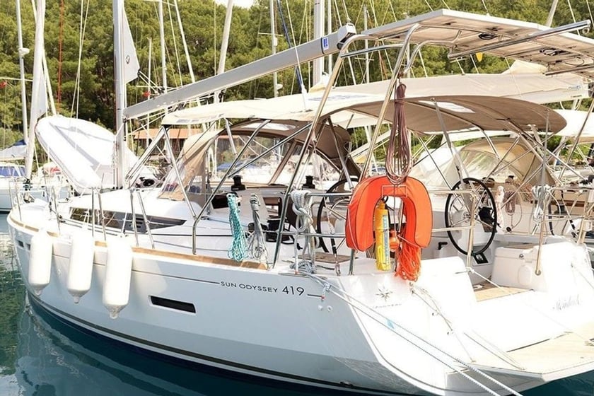 Gocek Zeilboot Cabine 3  6  slaapplaatsen 6  gasten 12.76 m Lijstnummer: #9601