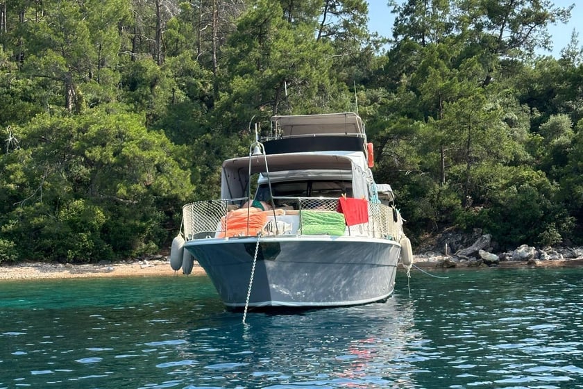 Datca Yate a motor Cabina 4  8  literas 8  invitados 15 m Número de anuncio: #9629 3