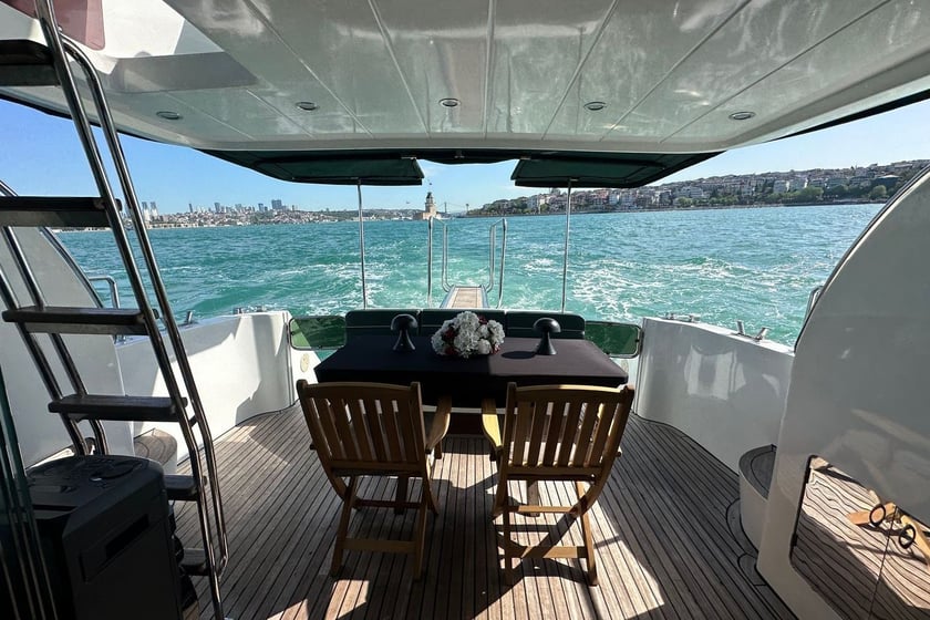 Bebek Motorjacht   8  gasten 15 m Lijstnummer: #9683 4